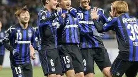 米切尔突破得手，对手失衡侧翼绝杀三分中