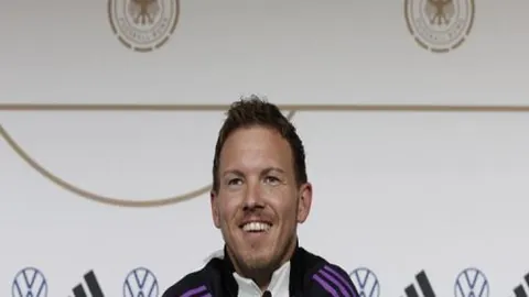 什琴斯尼：状态未达顶峰，续约决策待时机成熟